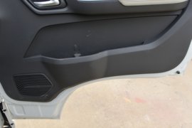 福田奥铃底盘&nbsp;液化气体运输车驾驶室图片