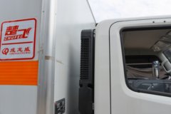 福田奥铃M卡 142马力 4X2 易燃液体厢式运输车(楚飞牌)