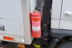 福田奥铃M卡 142马力 4X2 易燃液体厢式运输车(楚飞牌)