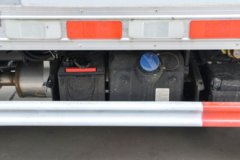 福田奥铃M卡 142马力 4X2 易燃液体厢式运输车(楚飞牌)