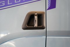 东风柳汽乘龙H7pro 400马力 6X2  AMT自动档 9.6米冷藏车