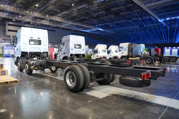 乘龙H7pro&nbsp;冷藏车外观图片