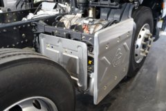 东风柳汽乘龙H7pro 400马力 6X2  AMT自动档 9.6米冷藏车