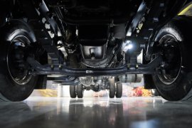 乘龙H5V&nbsp;载货车底盘                                                图片