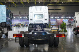 乘龙H5V&nbsp;载货车外观                                                图片