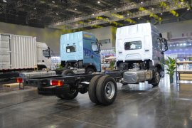 乘龙H5V&nbsp;载货车外观                                                图片