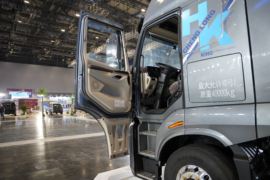 乘龙HK&nbsp;牵引车驾驶室                                               图片