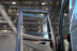 乘龙HK&nbsp;牵引车驾驶室                                               图片