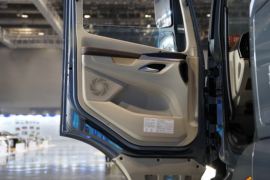 乘龙HK&nbsp;牵引车驾驶室                                               图片