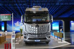 东风柳汽 乘龙HK 14.5L LNG 630马力 6X4 法士特12档 AMT自动档 牵引车