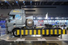 乘龙HK&nbsp;牵引车外观                                                图片