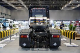 乘龙HK&nbsp;牵引车外观                                                图片