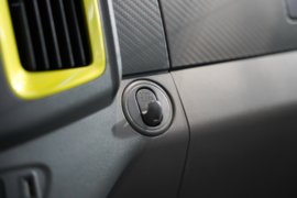 乘龙L2V&nbsp;电动载货车驾驶室图片