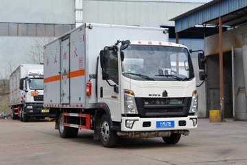 重汽HOWO悍将 140马力 4X2 4.15米悍将杂项危险物品厢式运输车(楚飞牌)