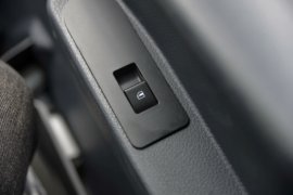 重汽HOWO轻卡底盘&nbsp;爆破器材运输车驾驶室图片