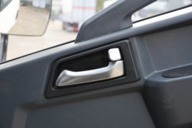 重汽HOWO轻卡底盘&nbsp;爆破器材运输车驾驶室图片