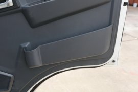 重汽HOWO轻卡底盘&nbsp;爆破器材运输车驾驶室图片