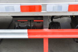 重汽HOWO轻卡底盘&nbsp;爆破器材运输车底盘图片