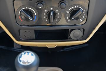 ������Խ �±�T3 ��ֵ������� 1.4L 103���� ���� 2.22��˫������С��(������)ͼƬ