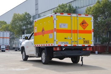 江铃底盘&nbsp;爆破器材运输车外观图片