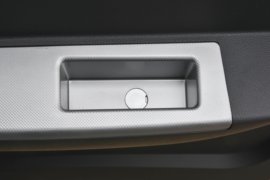 东风多利卡底盘&nbsp;爆破器材运输车驾驶室图片