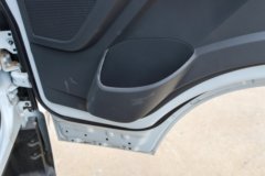 东风多利卡D6 140马力 4X2 4.1米氧化性物品厢式运输车(楚飞牌)