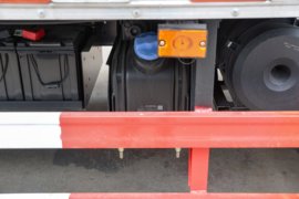 东风多利卡底盘&nbsp;爆破器材运输车底盘图片