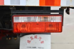 东风多利卡D6 140马力 4X2 4.1米氧化性物品厢式运输车(楚飞牌)
