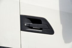 东风天锦KR 260马力 6X2 9.6米易燃液体厢式运输车(楚飞牌)