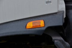 东风天锦KR 260马力 6X2 9.6米易燃液体厢式运输车(楚飞牌)