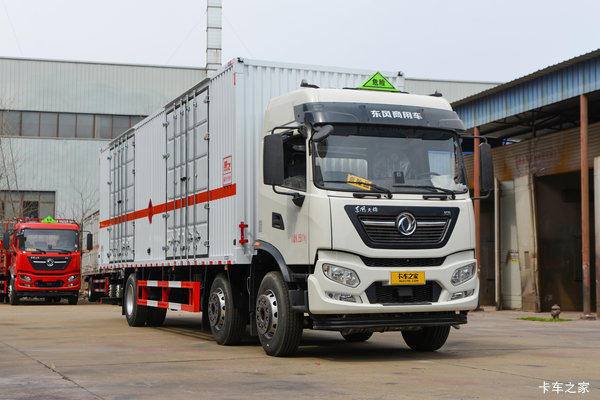 东风天锦KR 260马力 6X2 9.6米易燃液体厢式运输车(楚飞牌)