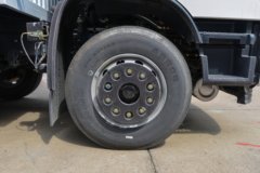 东风天锦KR 260马力 6X2 9.6米易燃液体厢式运输车(楚飞牌)