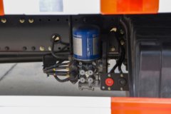 东风天锦KR 260马力 6X2 9.6米易燃液体厢式运输车(楚飞牌)