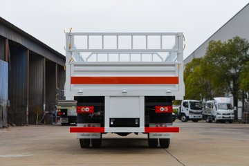 福田欧马可底盘&nbsp;爆破器材运输车外观图片