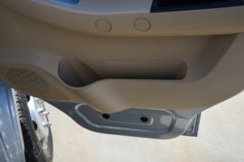 跨越王X1&nbsp;冷藏车驾驶室图片