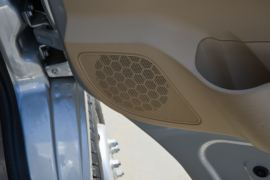 跨越王X1&nbsp;冷藏车驾驶室图片