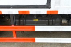 福田奥铃新捷运 150马力 4X2 4.1米易燃气体厢式运输车(楚飞牌)