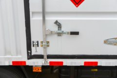 福田奥铃新捷运 150马力 4X2 4.1米易燃气体厢式运输车(楚飞牌)