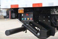 福田奥铃新捷运 150马力 4X2 4.1米易燃气体厢式运输车(楚飞牌)