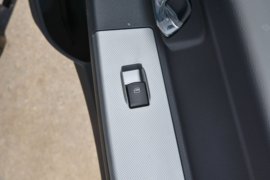 东风多利卡底盘&nbsp;爆破器材运输车驾驶室图片