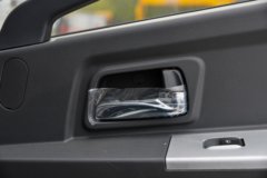 东风多利卡D7 165马力 4X2 5.15米腐蚀性物品厢式运输车(楚飞牌)