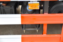 东风多利卡底盘&nbsp;爆破器材运输车底盘图片