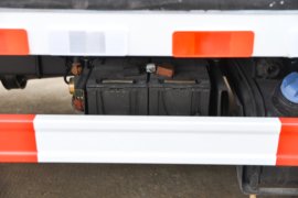 东风多利卡底盘&nbsp;爆破器材运输车底盘图片