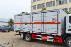 东风多利卡D7 165马力 4X2 5.15米腐蚀性物品厢式运输车(楚飞牌)