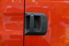 中国重汽汕德卡C5H 350马力 8X4 9.6米易燃液体厢式运输车(楚飞牌) 中国重汽汕德卡C5H 350马力 8X4 9.6米易燃液体厢式运输车(楚飞牌)