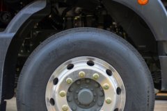 中国重汽汕德卡C5H 350马力 8X4 9.6米易燃液体厢式运输车(楚飞牌) 中国重汽汕德卡C5H 350马力 8X4 9.6米易燃液体厢式运输车(楚飞牌)