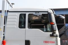 中国重汽 汕德卡C5H 250马力 4X2 6.8米气瓶运输车(楚飞牌)