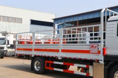 中国重汽 汕德卡C5H 250马力 4X2 6.8米气瓶运输车(楚飞牌)