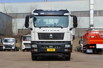 重汽汕德卡底盘&nbsp;爆破器材运输车外观图片