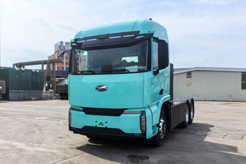 零一汽车 惊蛰 复合版 6X4 纯电动牵引车 武汉弗迪603.34kWh